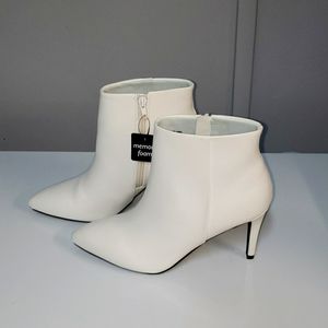 Size 9 White Heeled Booties